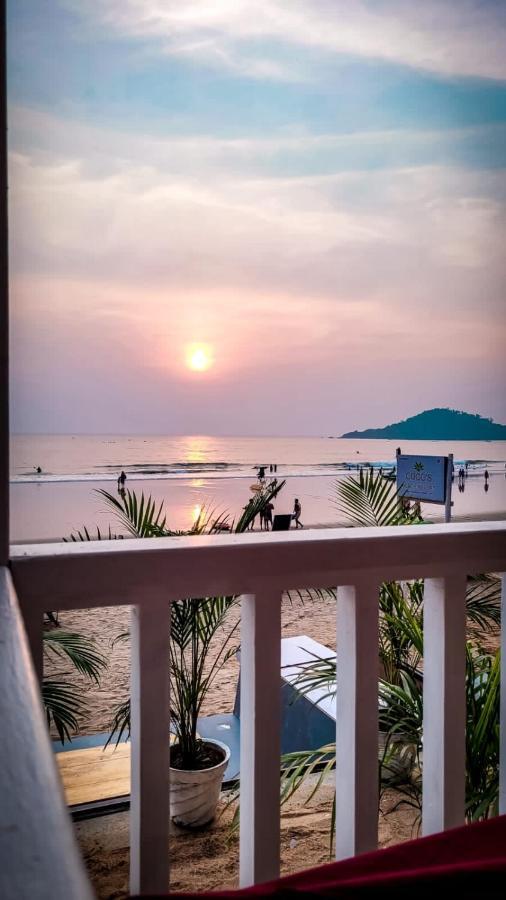 Cocos Beach Resort Палолем Екстер'єр фото