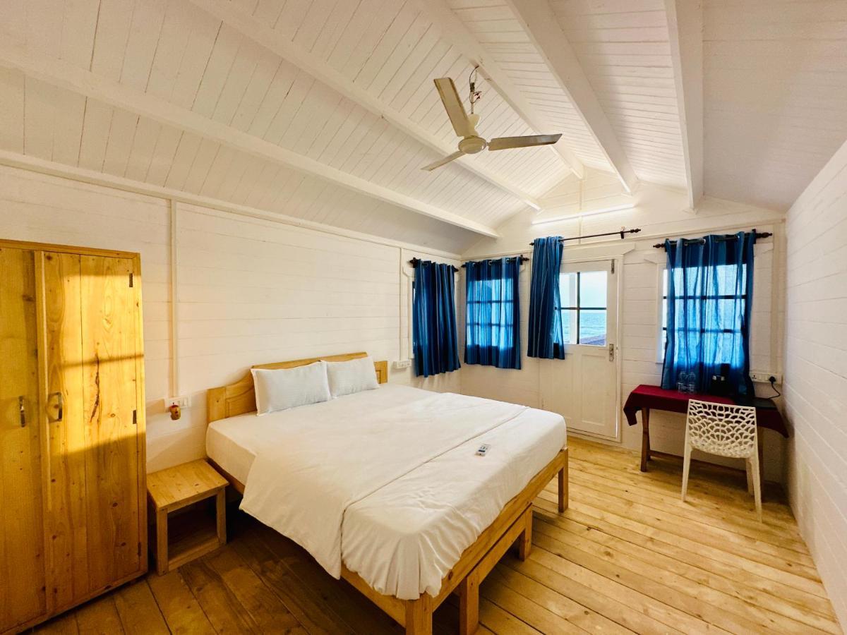 Cocos Beach Resort Палолем Екстер'єр фото