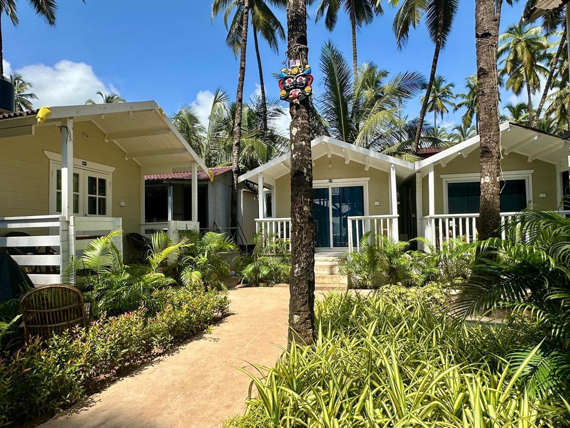Cocos Beach Resort Палолем Екстер'єр фото