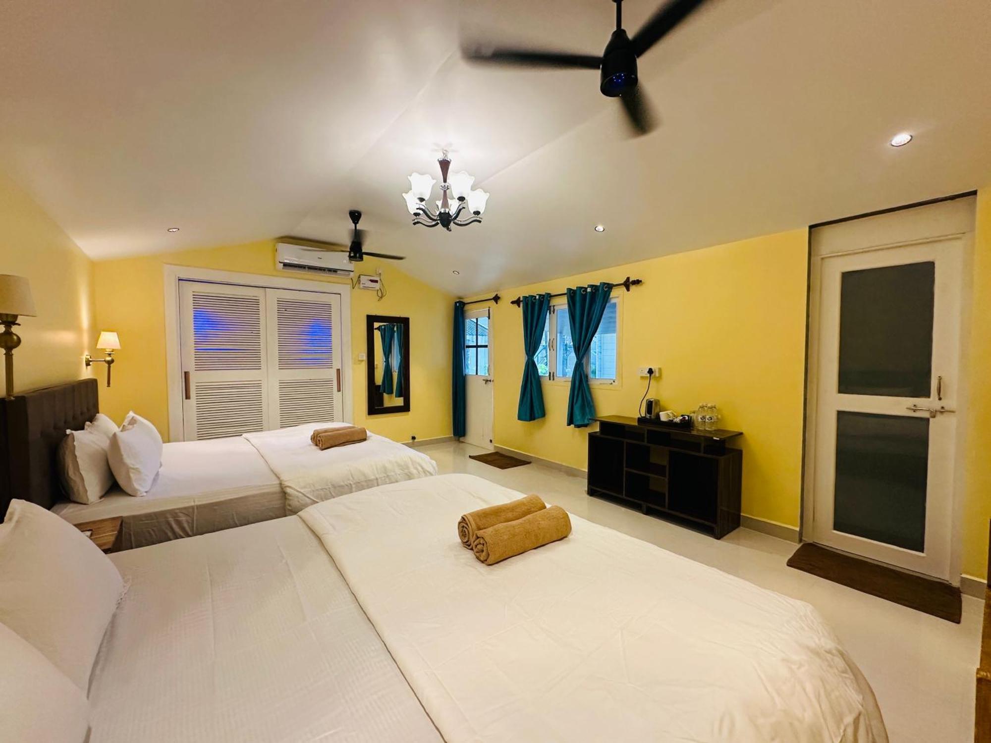 Cocos Beach Resort Палолем Екстер'єр фото
